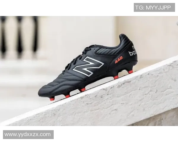 新百伦足球鞋再迎明星代言 引领球场时尚风潮的背后故事 新百伦足球鞋再迎明星代言 引领球场时尚风潮的背后故事