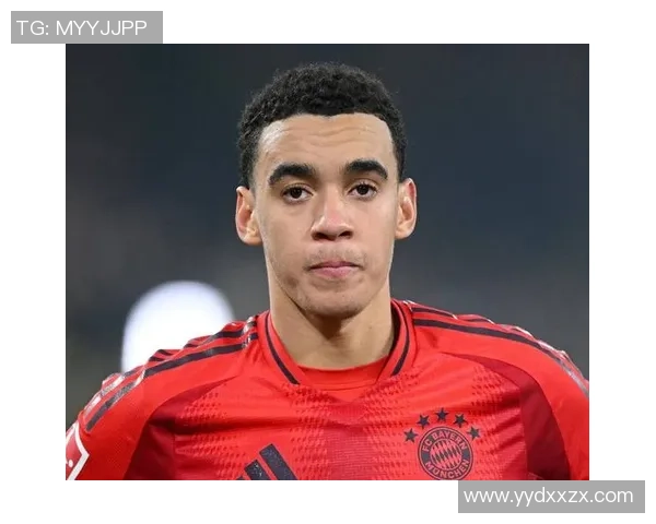 足球巨星比赛中突遭睾丸重创令人揪心未来职业生涯或受影响 足球巨星比赛中突遭睾丸重创令人揪心未来职业生涯或受影响