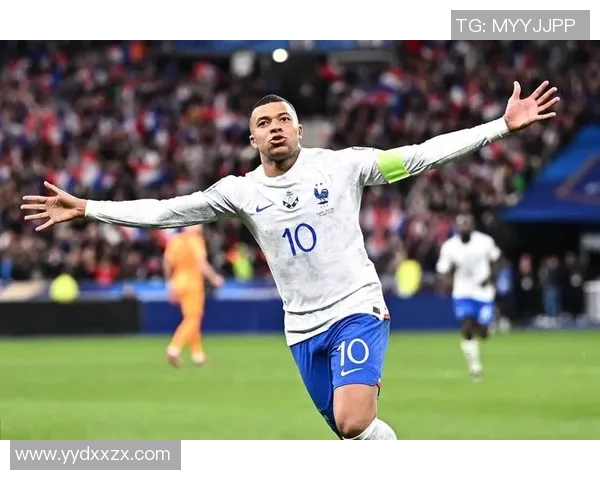 如何从技术特点与心理素质全面理解足球球星的独特魅力与影响力