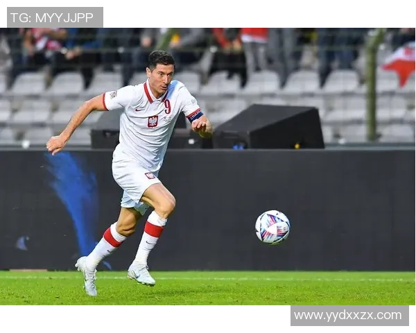 波兰足球明星崛起之路 聚焦莱万多夫斯基与波兰足坛未来发展 波兰足球明星崛起之路 聚焦莱万多夫斯基与波兰足坛未来发展